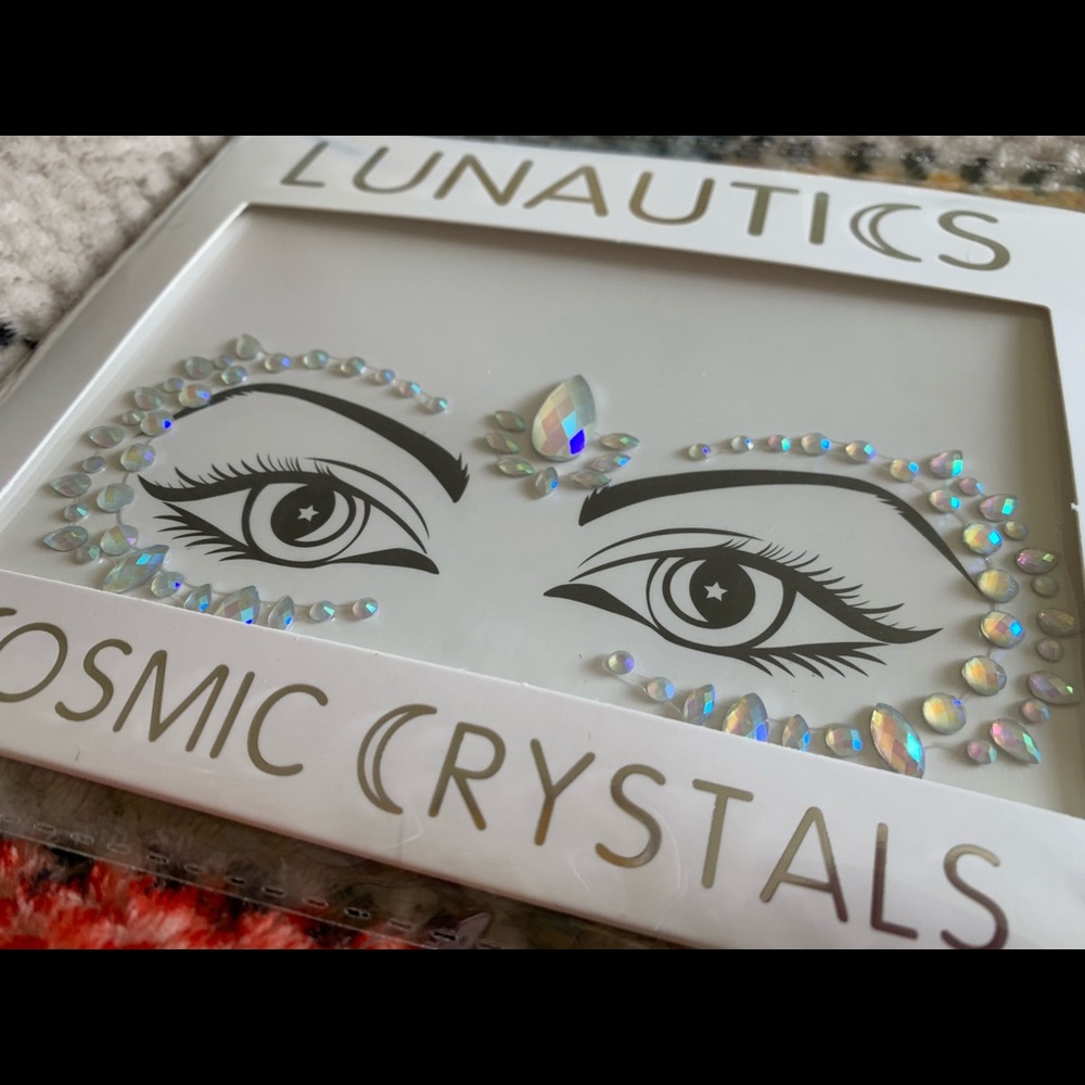 Lunautics face gems